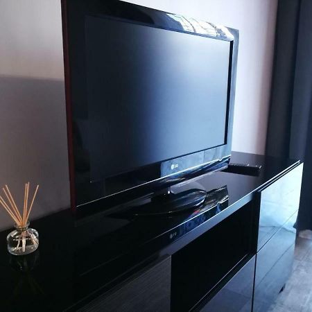 Apartament Nad Odra Z Tarasem วรอตซวาฟ ภายนอก รูปภาพ