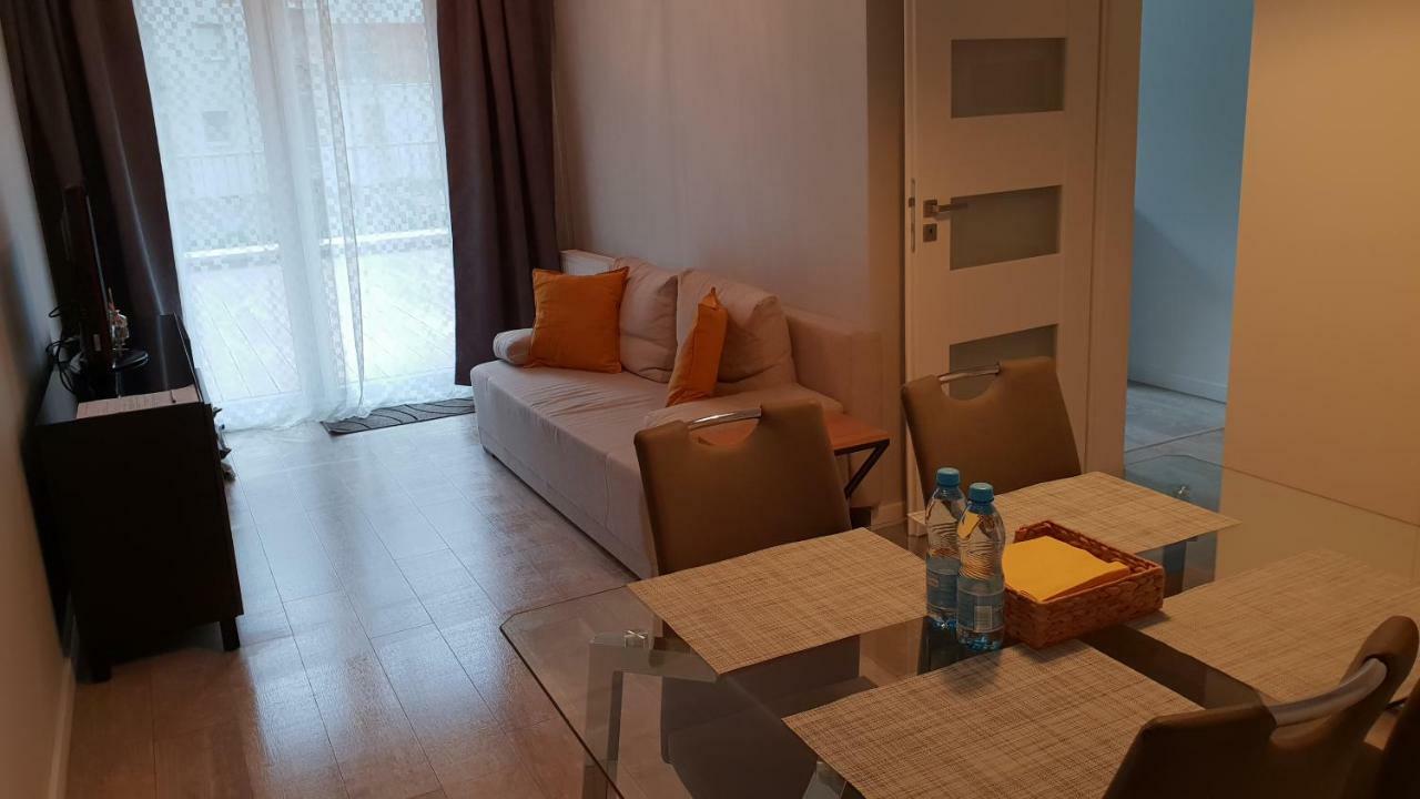 Apartament Nad Odra Z Tarasem วรอตซวาฟ ภายนอก รูปภาพ