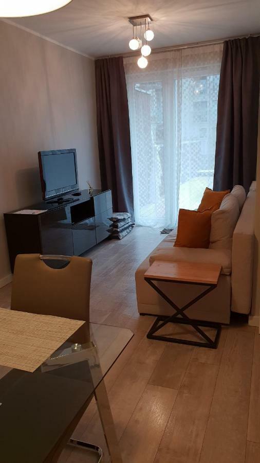Apartament Nad Odra Z Tarasem วรอตซวาฟ ภายนอก รูปภาพ