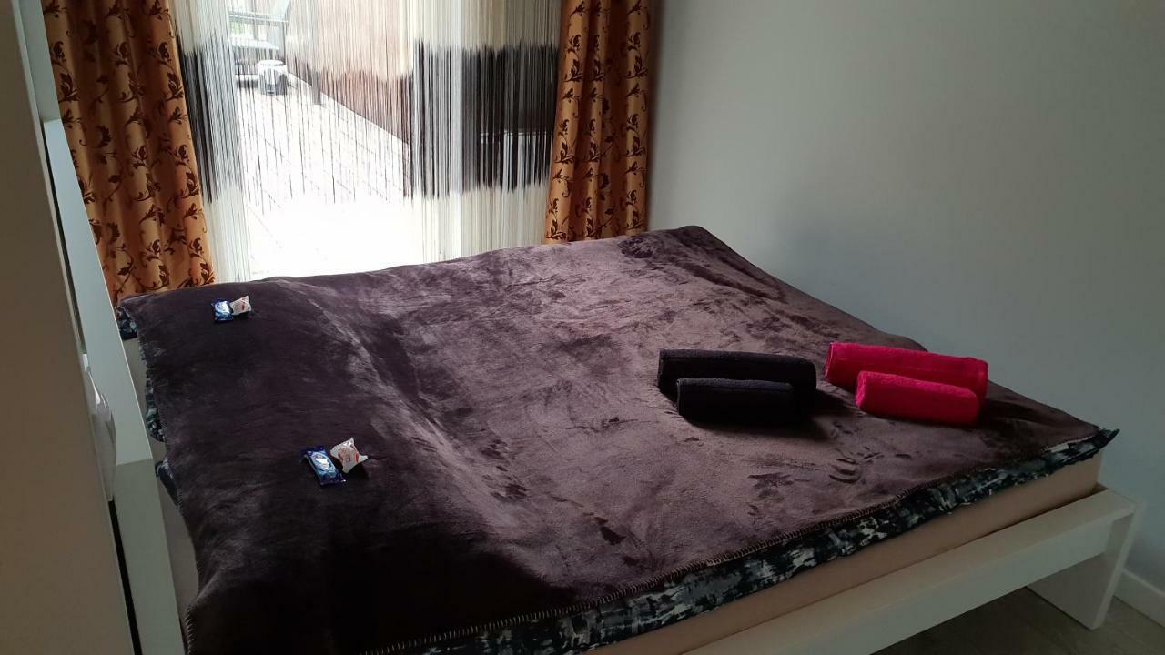 Apartament Nad Odra Z Tarasem วรอตซวาฟ ภายนอก รูปภาพ
